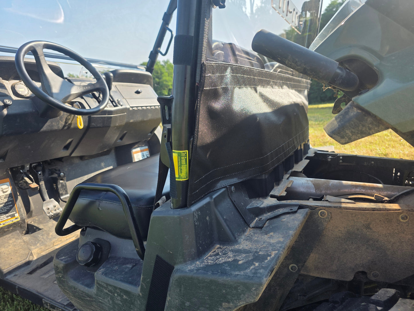 John Deere Gator 550/560/590 - Lexan Back Panel w/Vent Option - 3 Star UTV