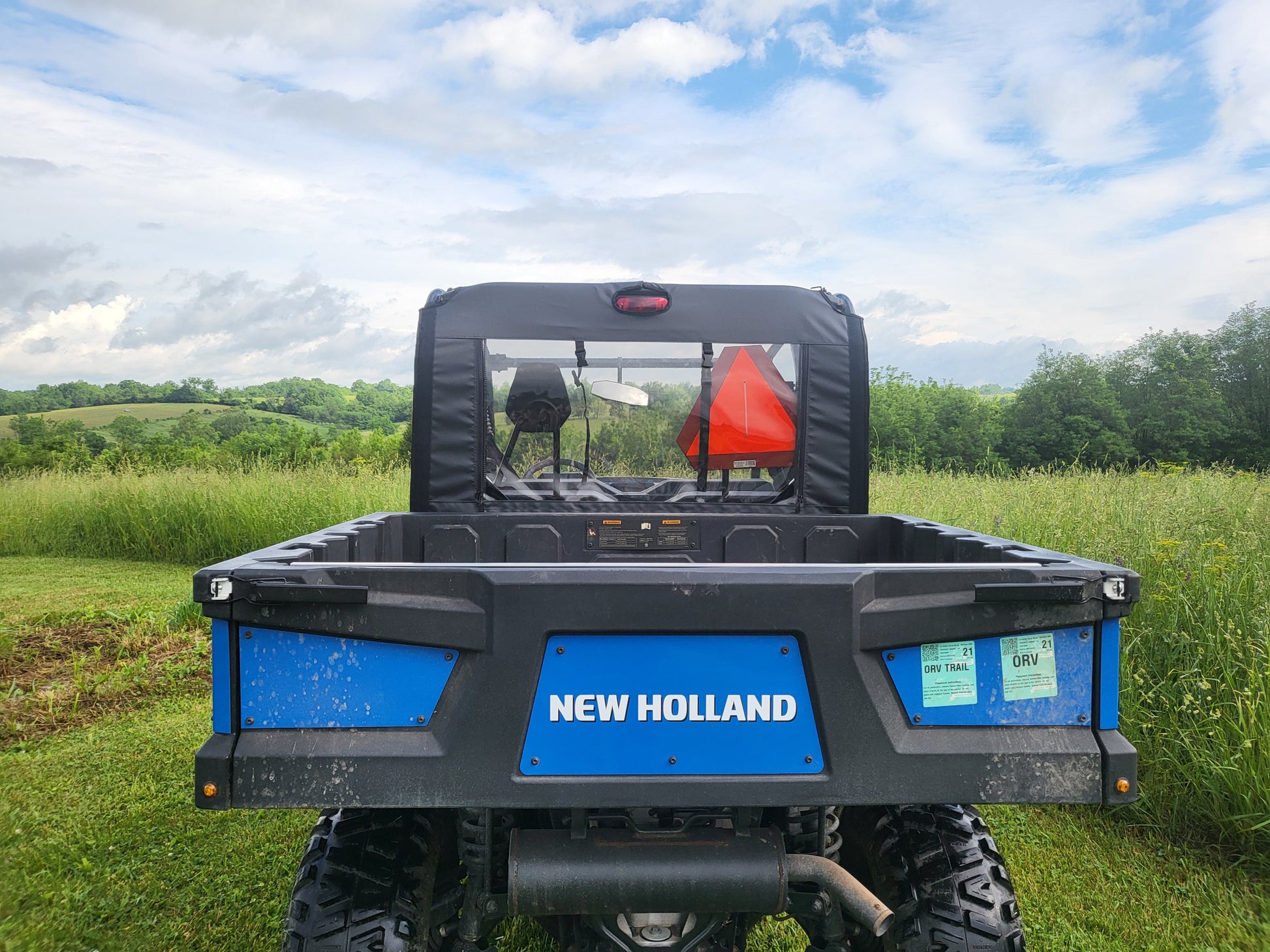 New Holland 850 Crew - Soft Back Panel - 3 Star UTV
