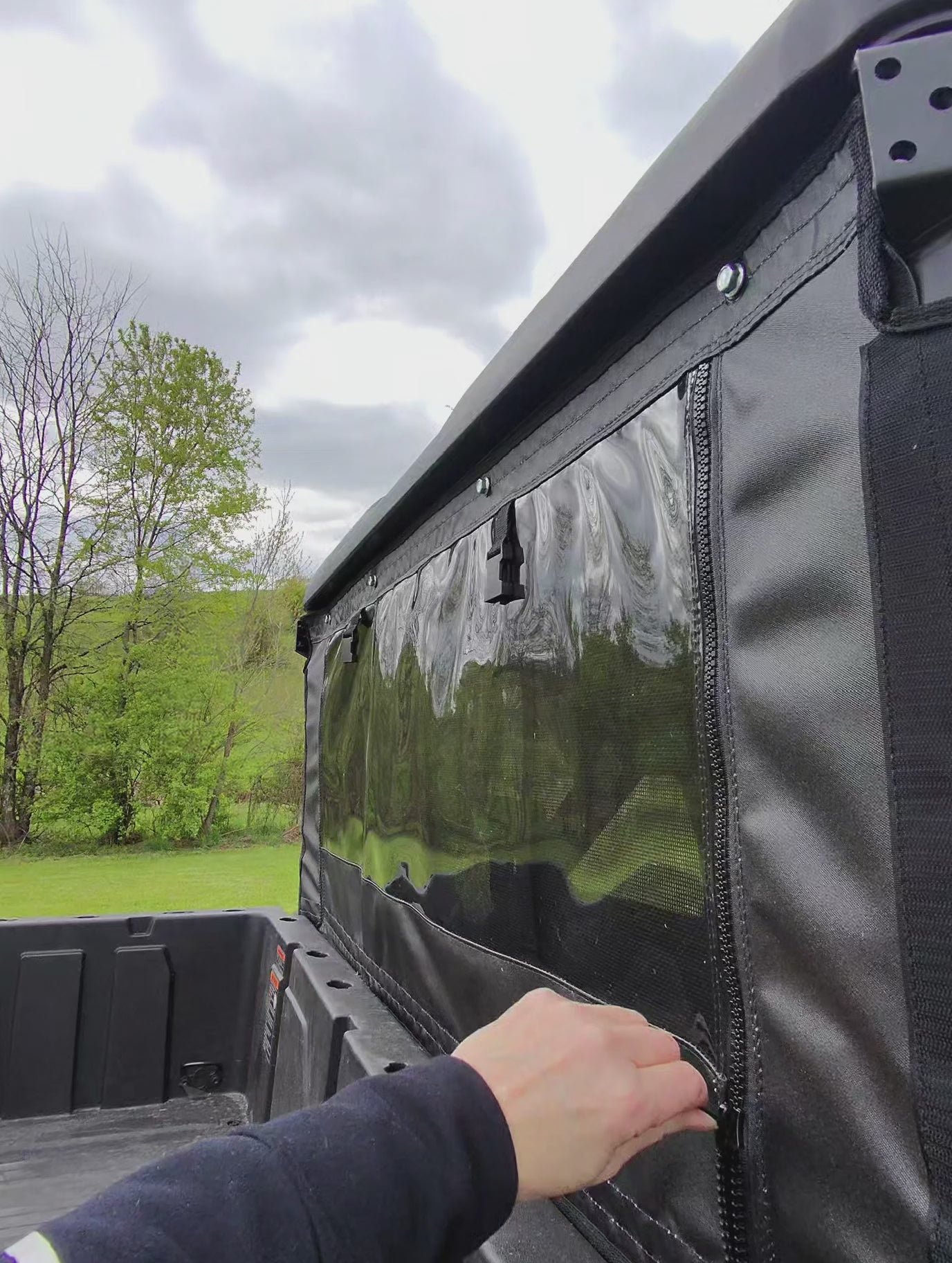 John Deere Gator HPX/XUV - Soft Back Panel with Mesh/Vinyl Window